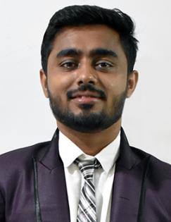 Headshot of Yash Dumaswala 