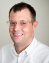 Tobias Salz Headshot