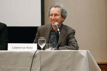 Larry Katz speaks on a panel